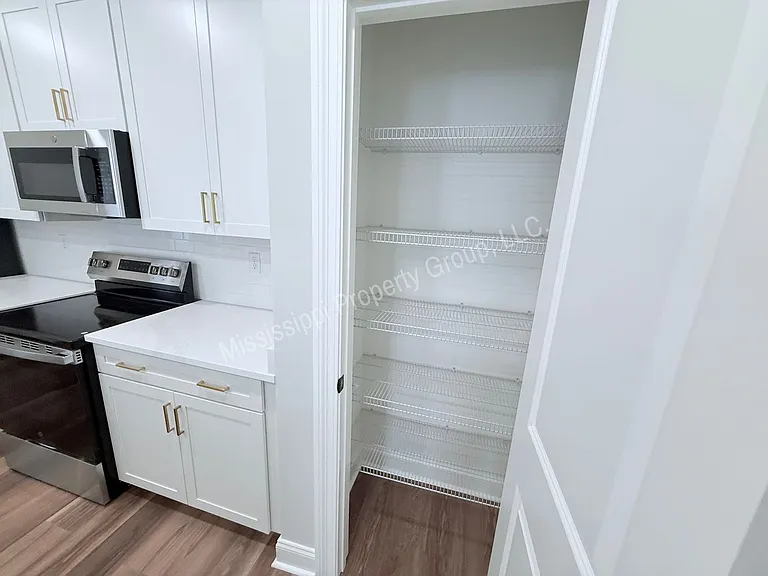 3532 Fenwick Way — Photo 8