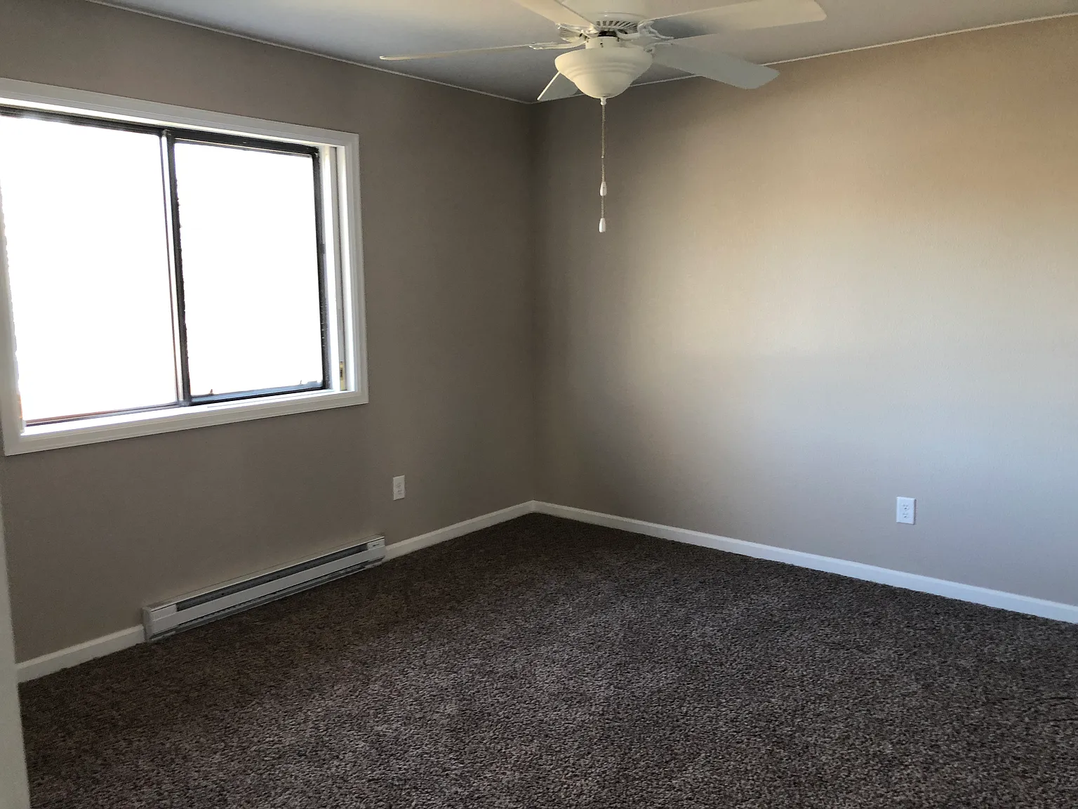 2 bed, 855 sqft, $2,050 — Photo 3