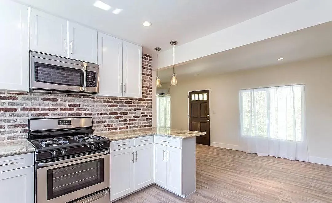 1 bed, $2,995 — Photo 3