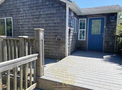 5330 NE Neptune Ln #3 Photo 1