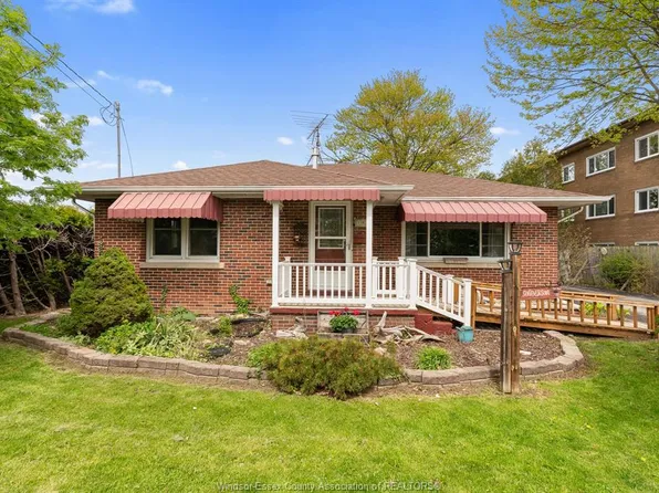 193 Talbot St N, Essex, ON N8M 2C9