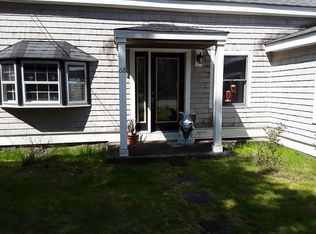 66 Fuller St, Halifax, MA 02338
