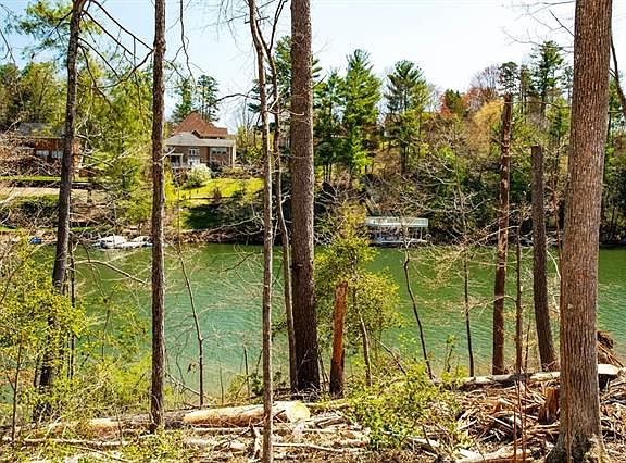 4th image of 5218 Peninsula Dr