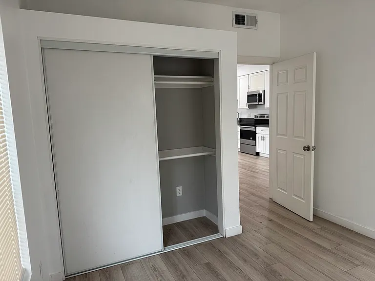 532 Cesar E Chavez Pkwy #B — Photo 12