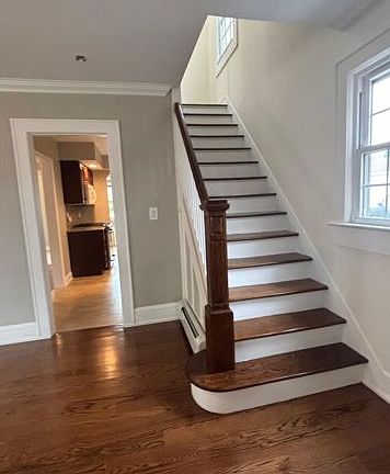 2nd image of 443 Jauncey Ave