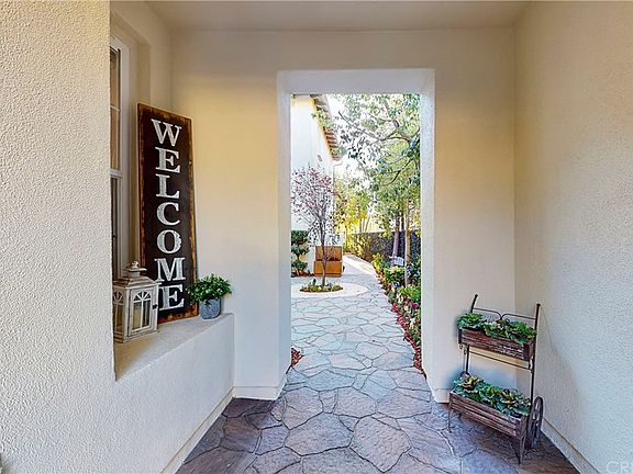 4th image of 26905 Augusta Pl