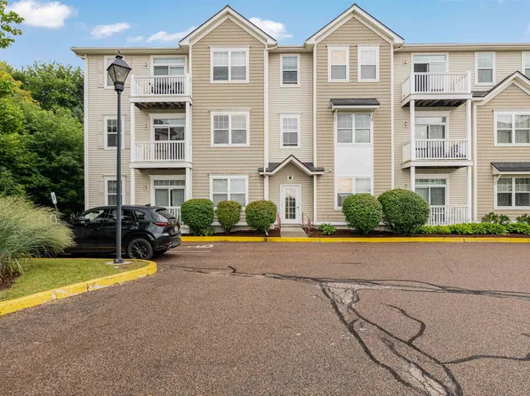 61 Pearl Street #24, Essex Junction, VT 05452
