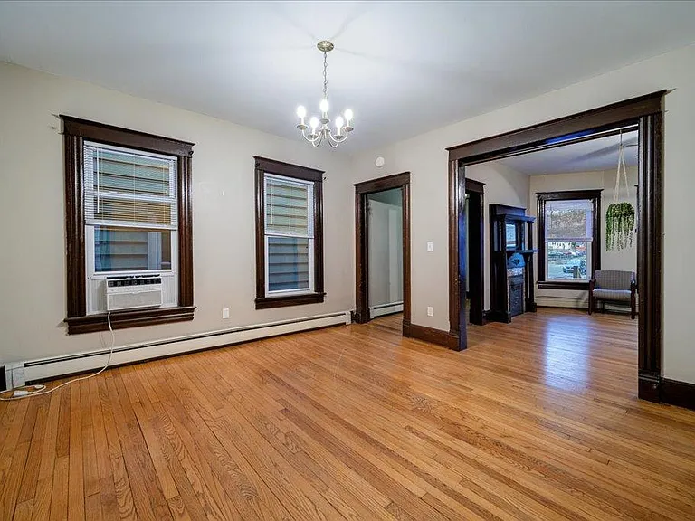56 Lincoln Ave — Photo 9