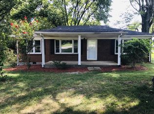 930 S Broadway St, Portland, TN 37148