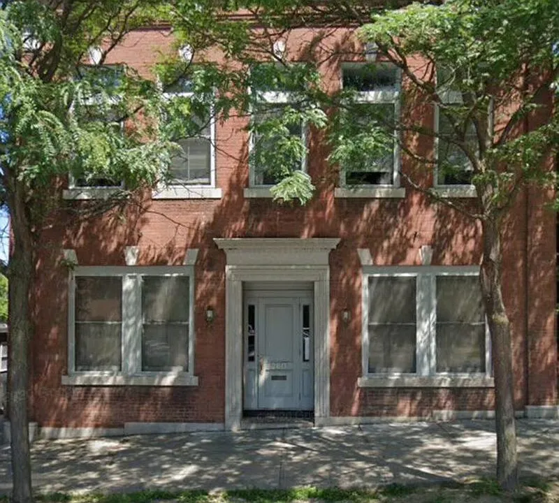 260 College St #14