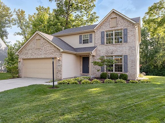 2nd image of 1649 Hunting Horn Cir