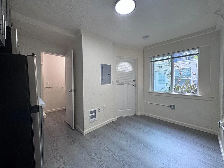 2312-14 Ellsworth Street — Photo 27