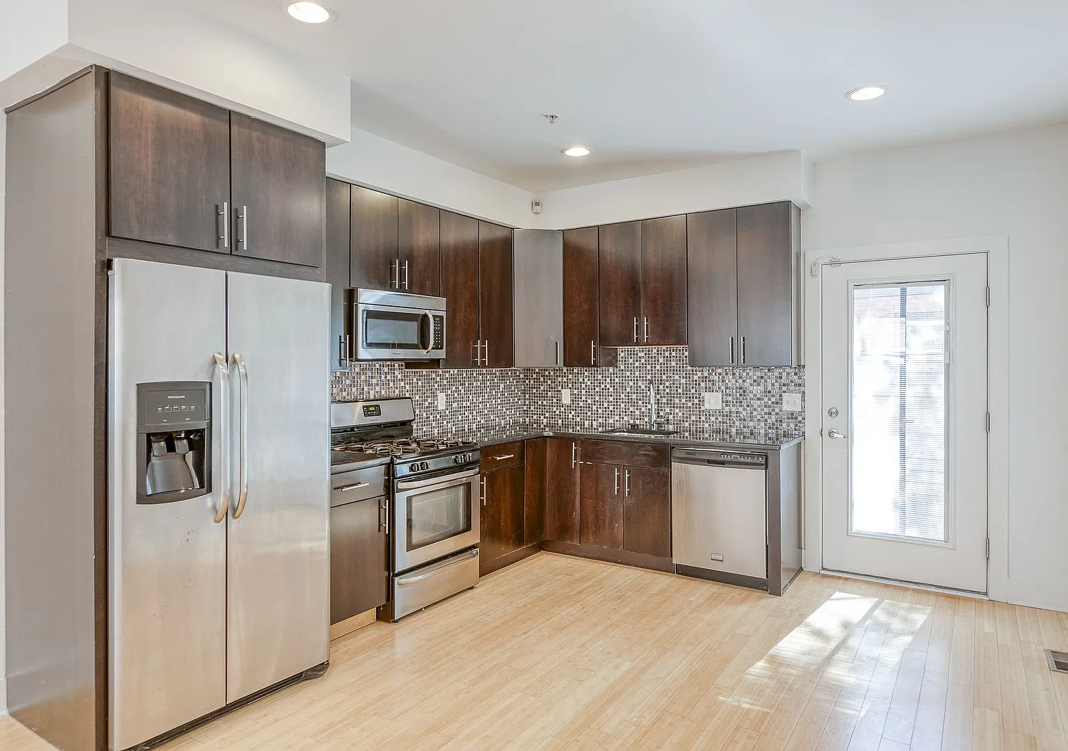 Bella Vista Townhome — Photo 4