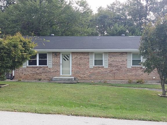 2nd image of 588 Magnolia Dr