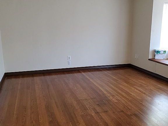 5th image of 3517 S Cushman Ave
