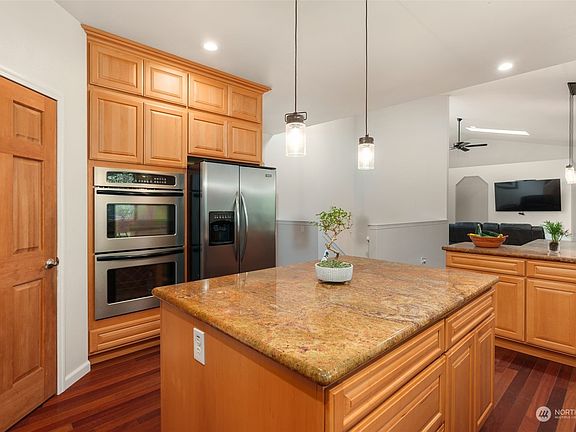 5th image of 4460 Eastway Drive SE
