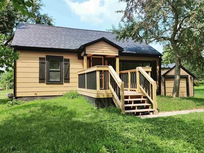 356 S Monroe St, Blissfield, MI, 49228