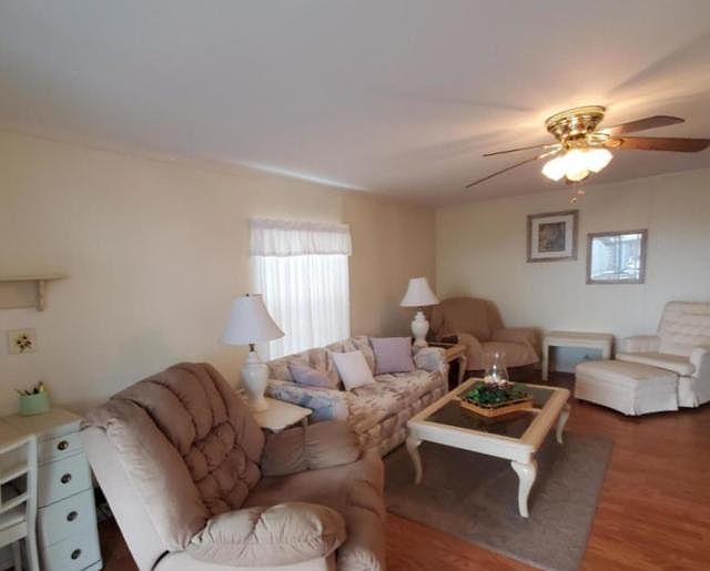 1st image of 1009 Ginger Ln