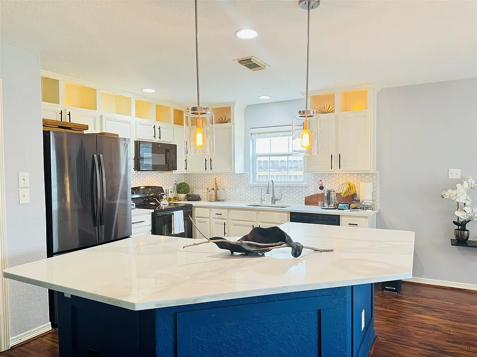 11927 W Vita Cir