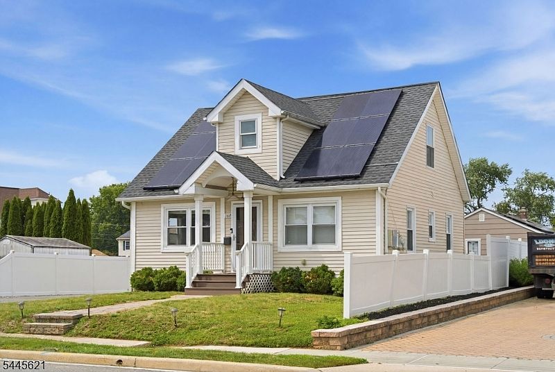 1st image of 260 Edgewood Ter