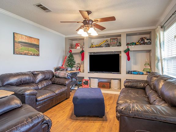 3rd image of 206 Janell Dr