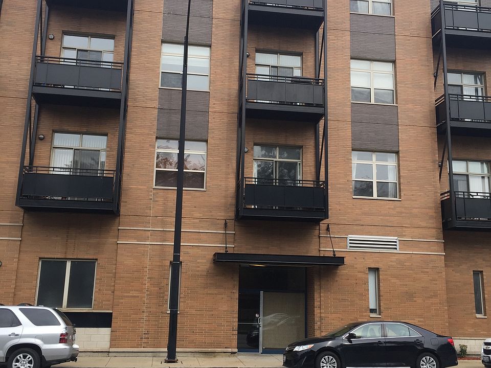 2915 N Clybourn