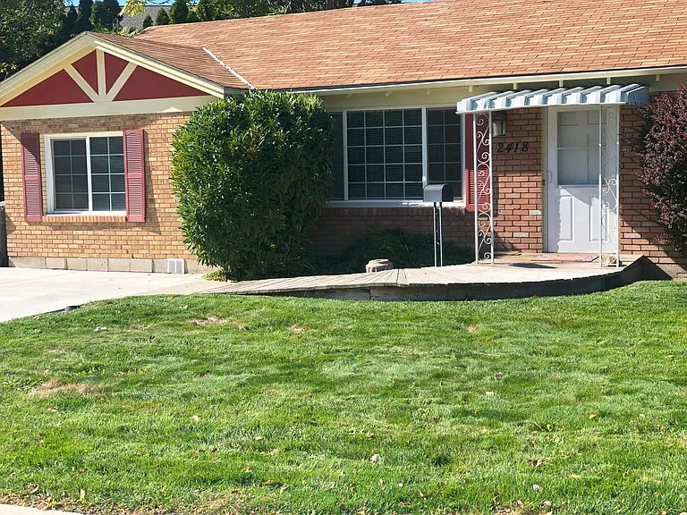 2418 W Malad St — Photo 27