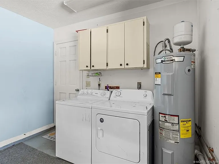 687 NE Maranta Terrado — Photo 31