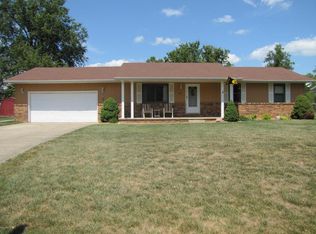 374 Northwood Ln, Salem, IL 62881