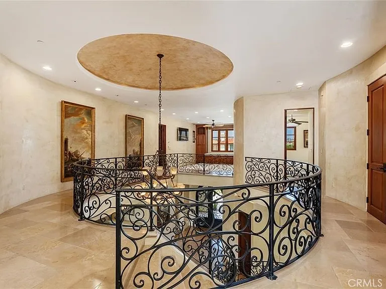 101 Ritz Cove Dr — Photo 16