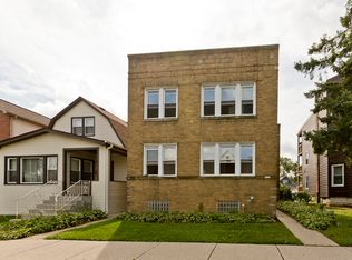 4627 W Warwick Ave #2R, Chicago, IL 60641