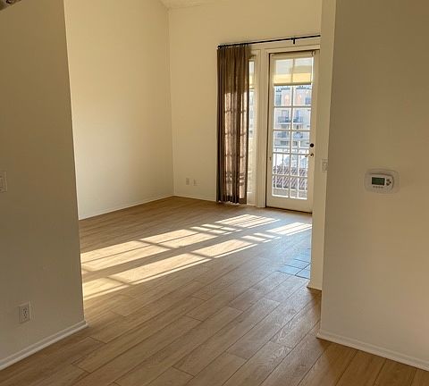 2nd image of 328 S Cloverdale Ave APT 402
