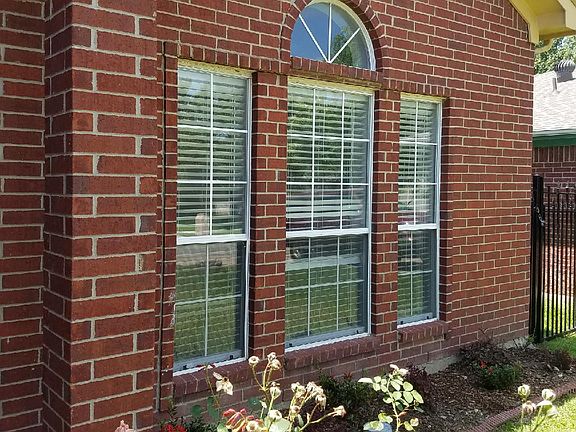 3rd image of 306 Faircrest Dr