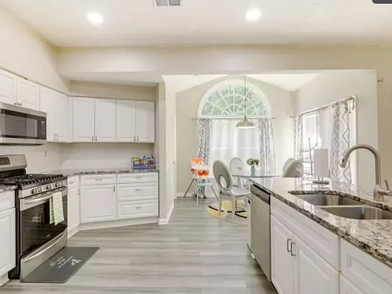 7136 Woodstone Dr — Photo 9
