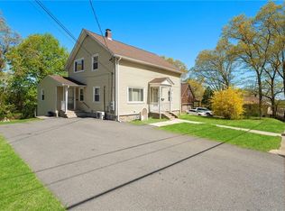 880 Logee St, Woonsocket, RI 02895