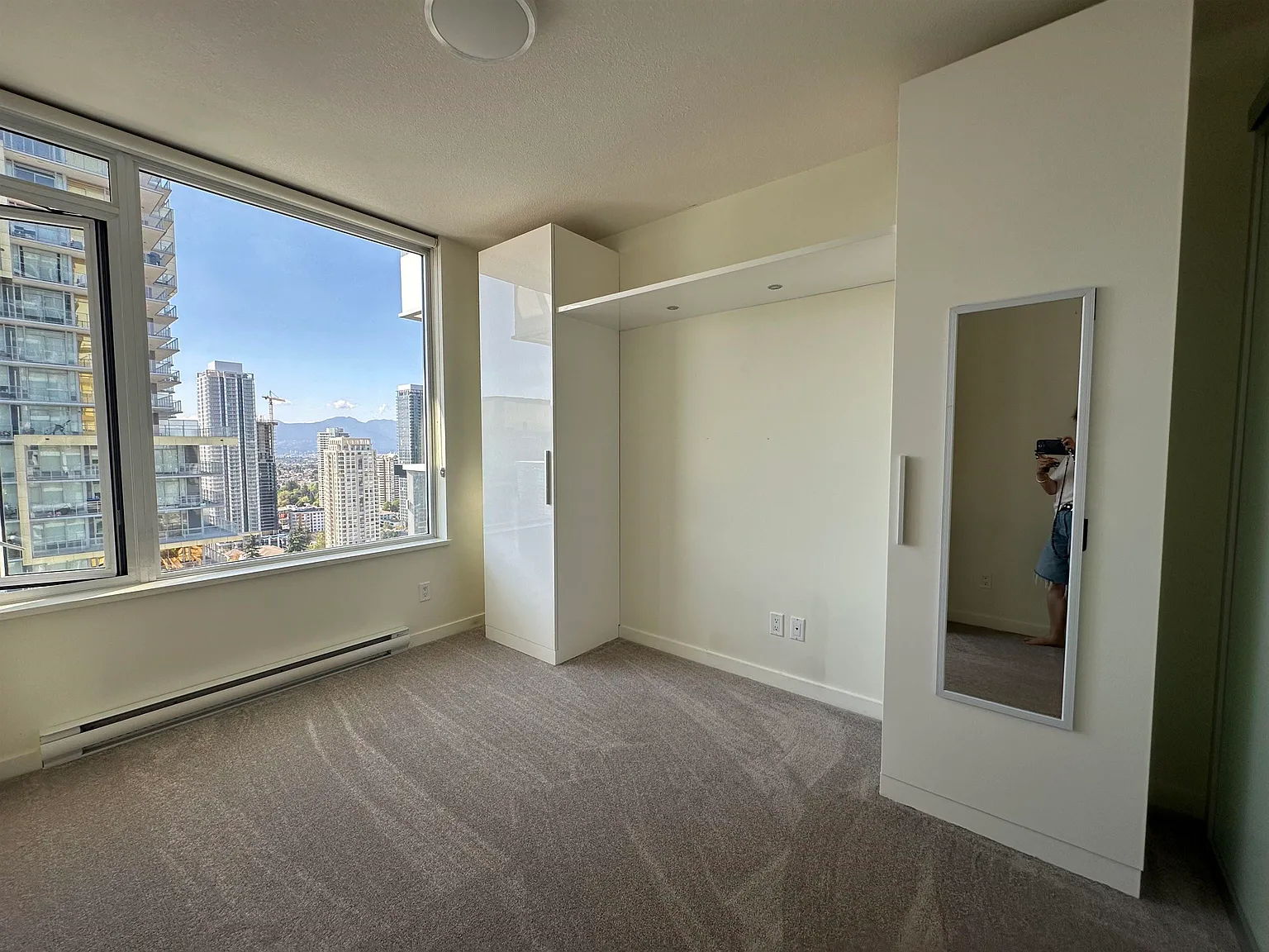 2 bed, 755 sqft, $2,900 — Photo 4