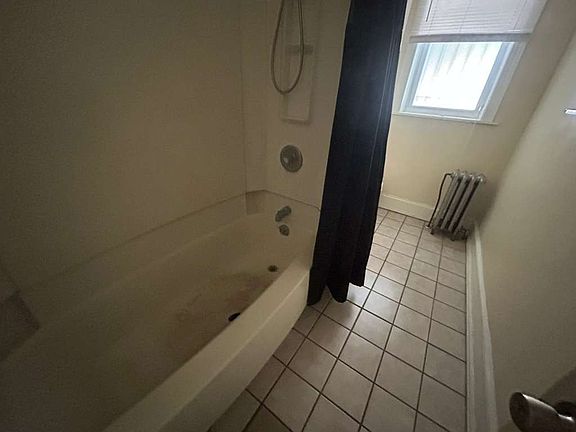 5th image of 4149 Ridge Ave #1