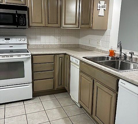 3rd image of 1800 Capps Rd Unit 3