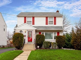 221 E Clinton Ave, Oaklyn, NJ 08107