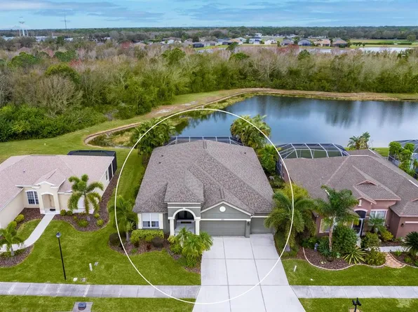 322 Londonderry Dr, Sarasota, FL 34240