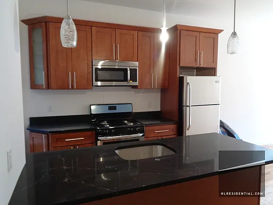 Rented by Highline Residential | media 51