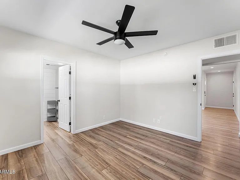 8302 E Windsor Ave — Photo 24