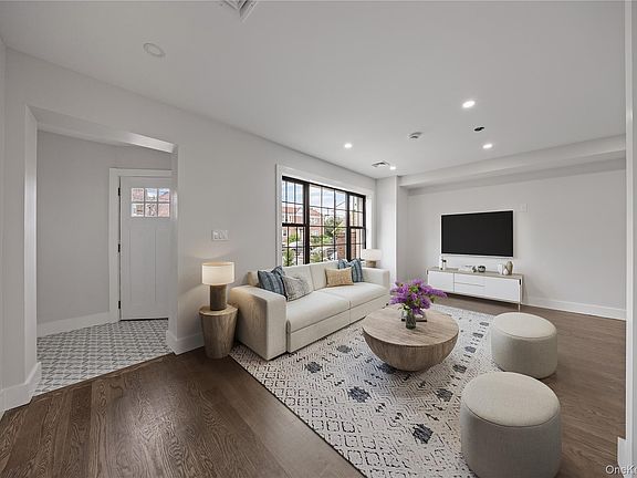 2nd image of 114-11 202nd Street