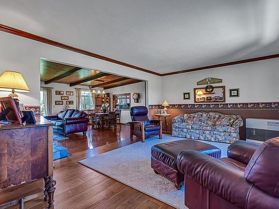 5th image of 300 Westside Ct