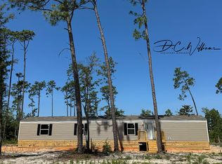 525 Hickory Bluff Dr, Southport, FL 32409