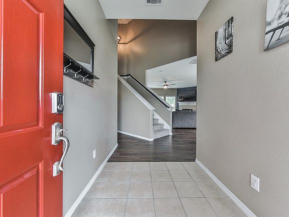 3rd image of 1077 Shadow Glenn Dr