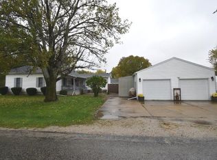 206 N 8th St, Cornell, IL 61319