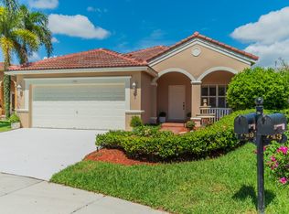 749 Vista Meadows Dr, Weston, FL 33327
