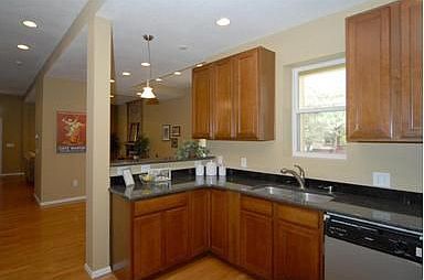 5th image of 3162 Champa St