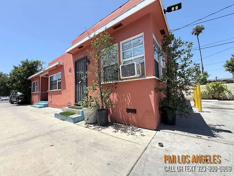 Studio, 1.0 bath, 700 sqft, $1,475 — Photo 1